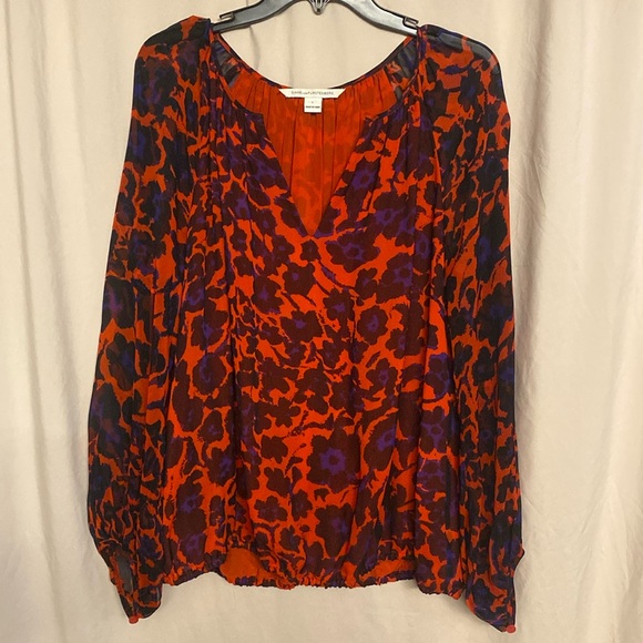 Diane von Furstenberg Hathaway Floral Silk Blouse, Size L Color Red/Purple/Black - Picture 1 of 13